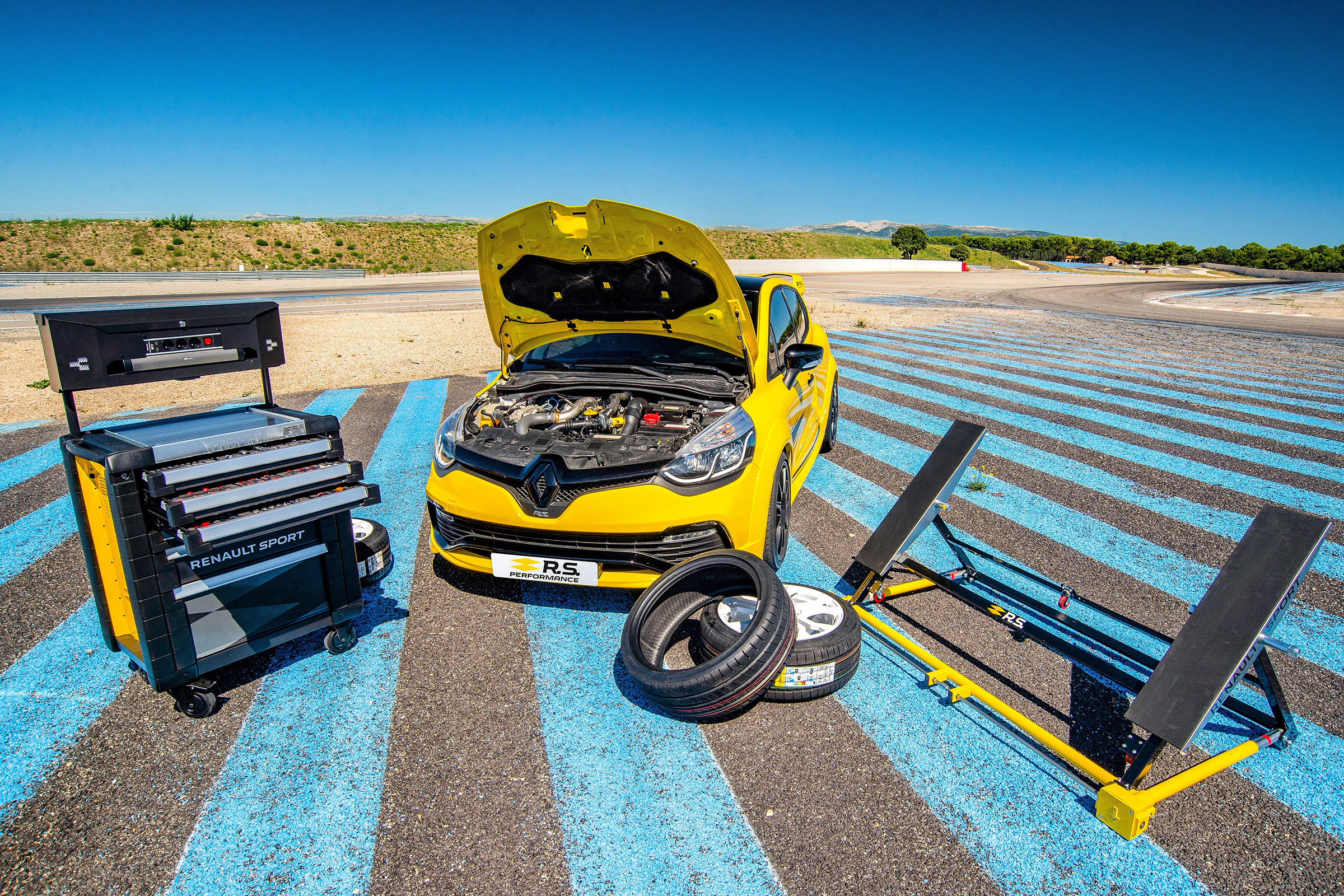 Renault Sport Performance parts