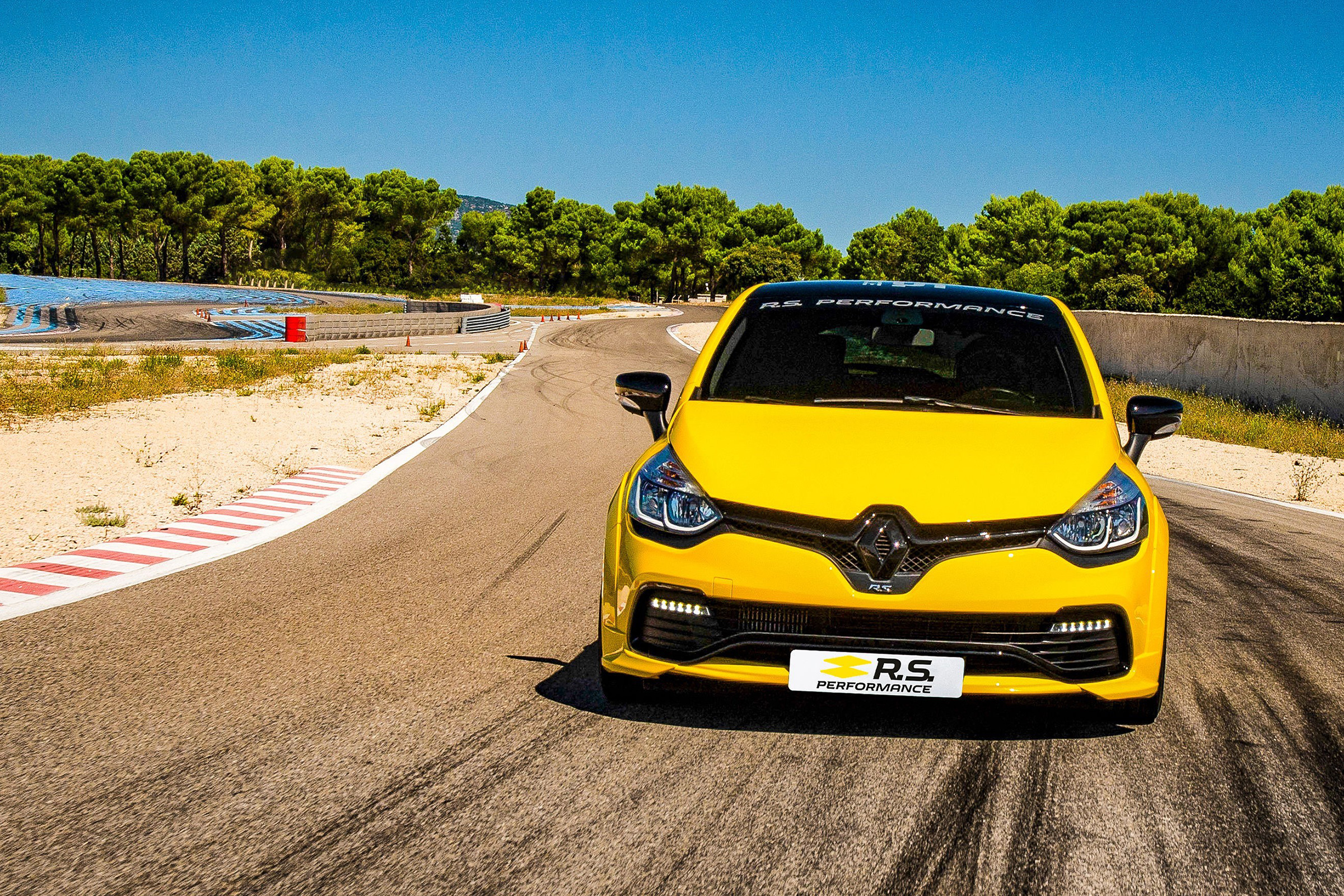Renault Sport Performance parts front