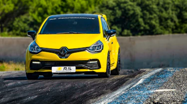 Renault Sport Performance parts front