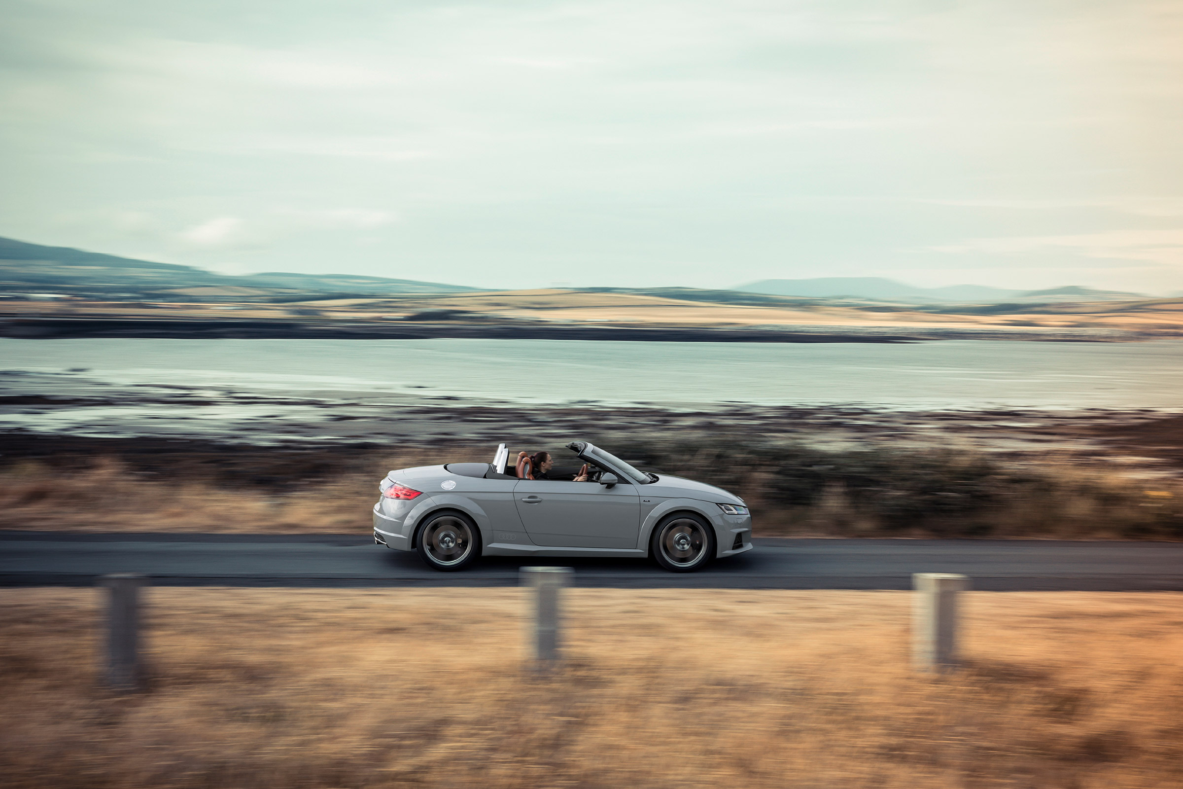 Audi TT facelift - side