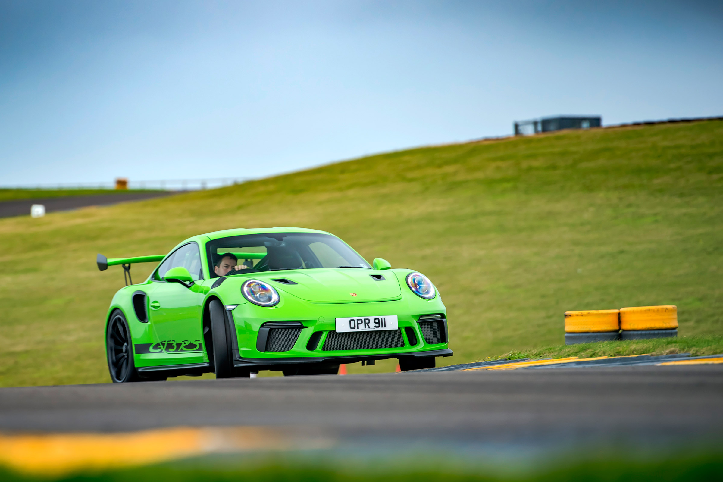 Porsche 911 GTs - sliding