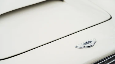 Aston Martin DB6 EV badge