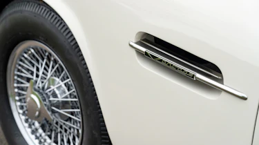 Aston Martin DB6 EV wheel