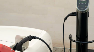 Aston Martin DB6 EV charging