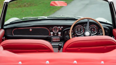 Aston Martin DB6 EV interior