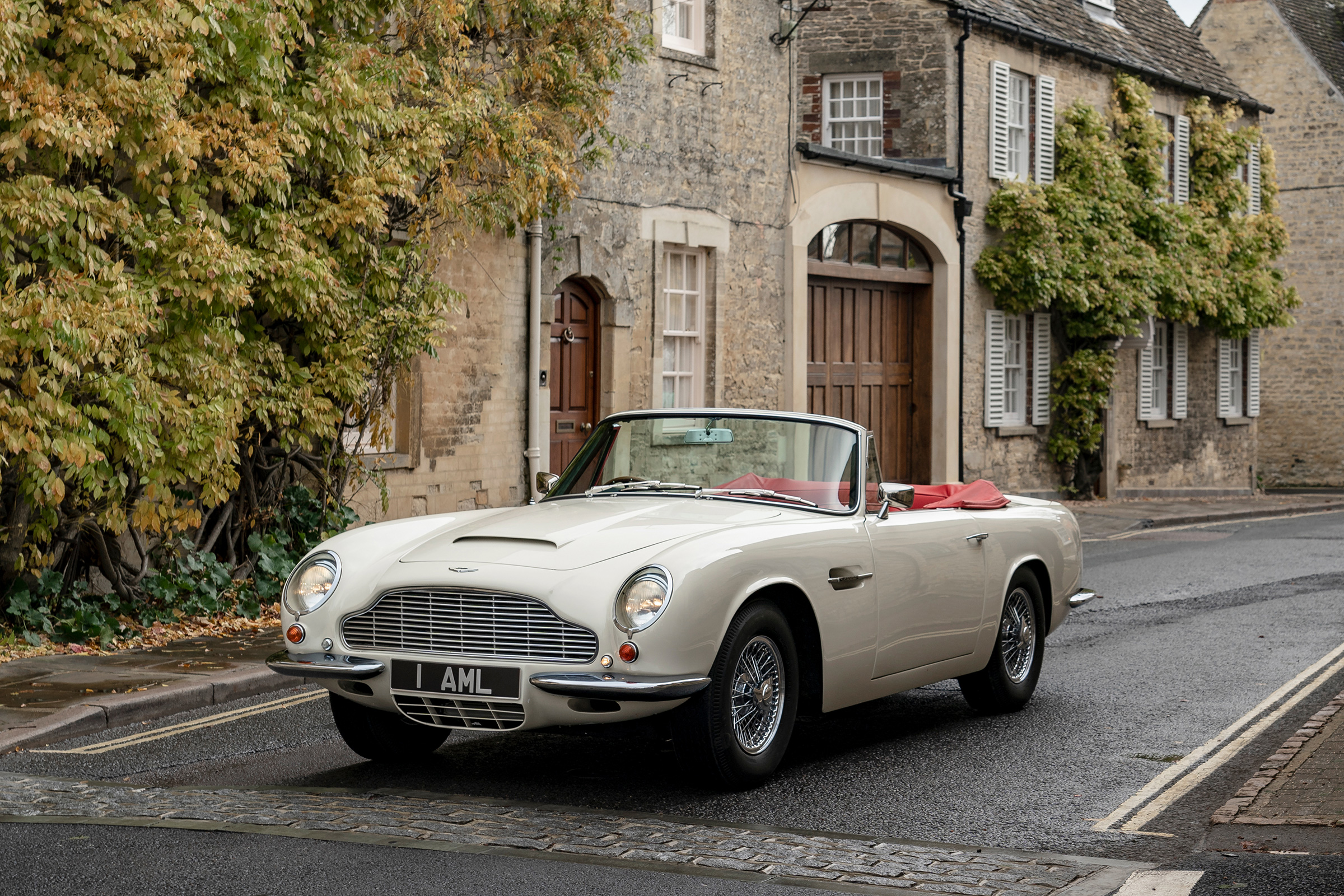Aston Martin DB6 EV front