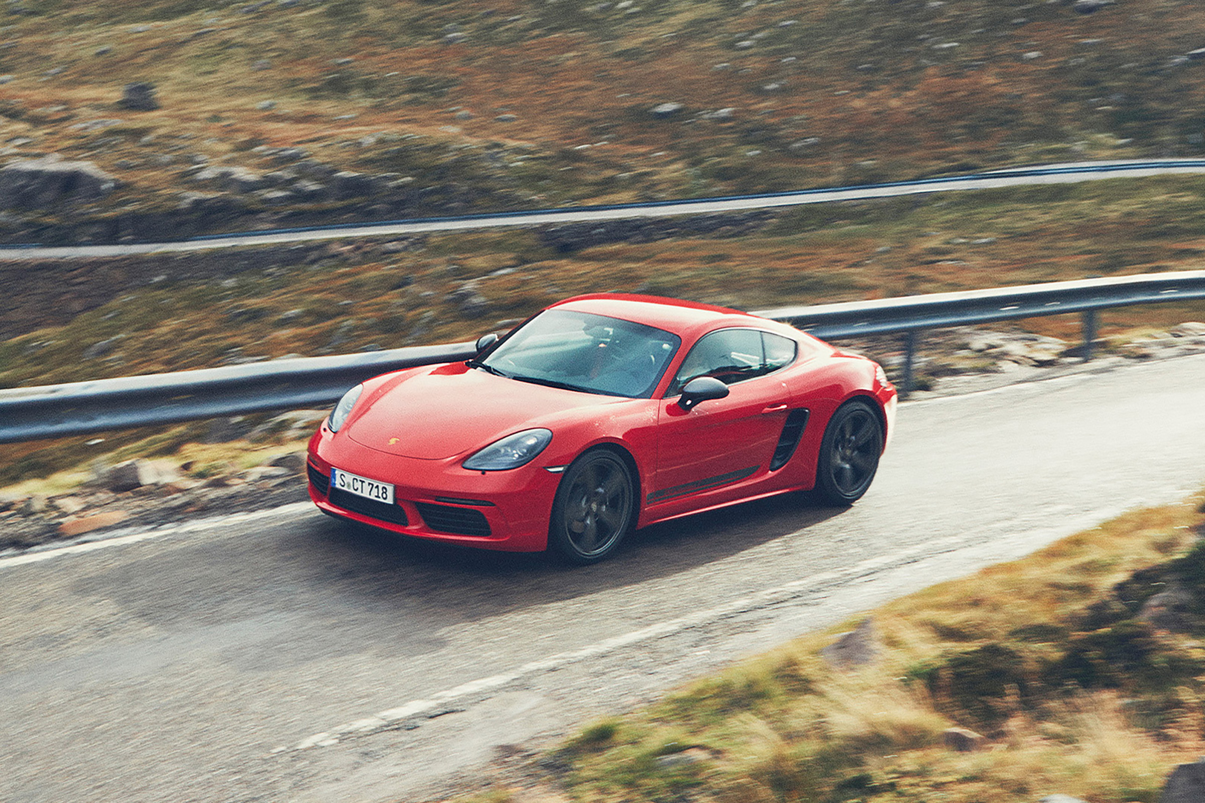 Porsche Cayman T front
