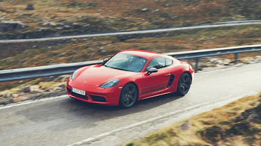 Porsche Cayman T front