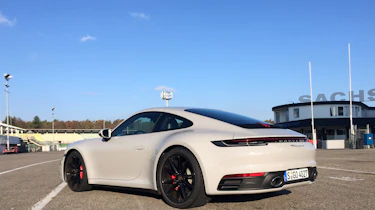 Porsche 911 on location - rear crayon
