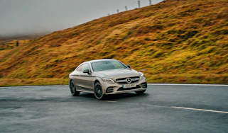 Mercedes-AMG C43 Coupe 2018 review - front cornering