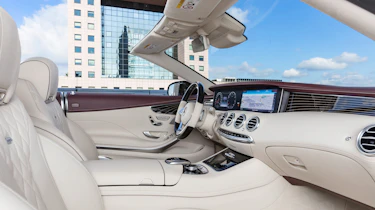 Mercedes-Benz S560 Cabriolet interior