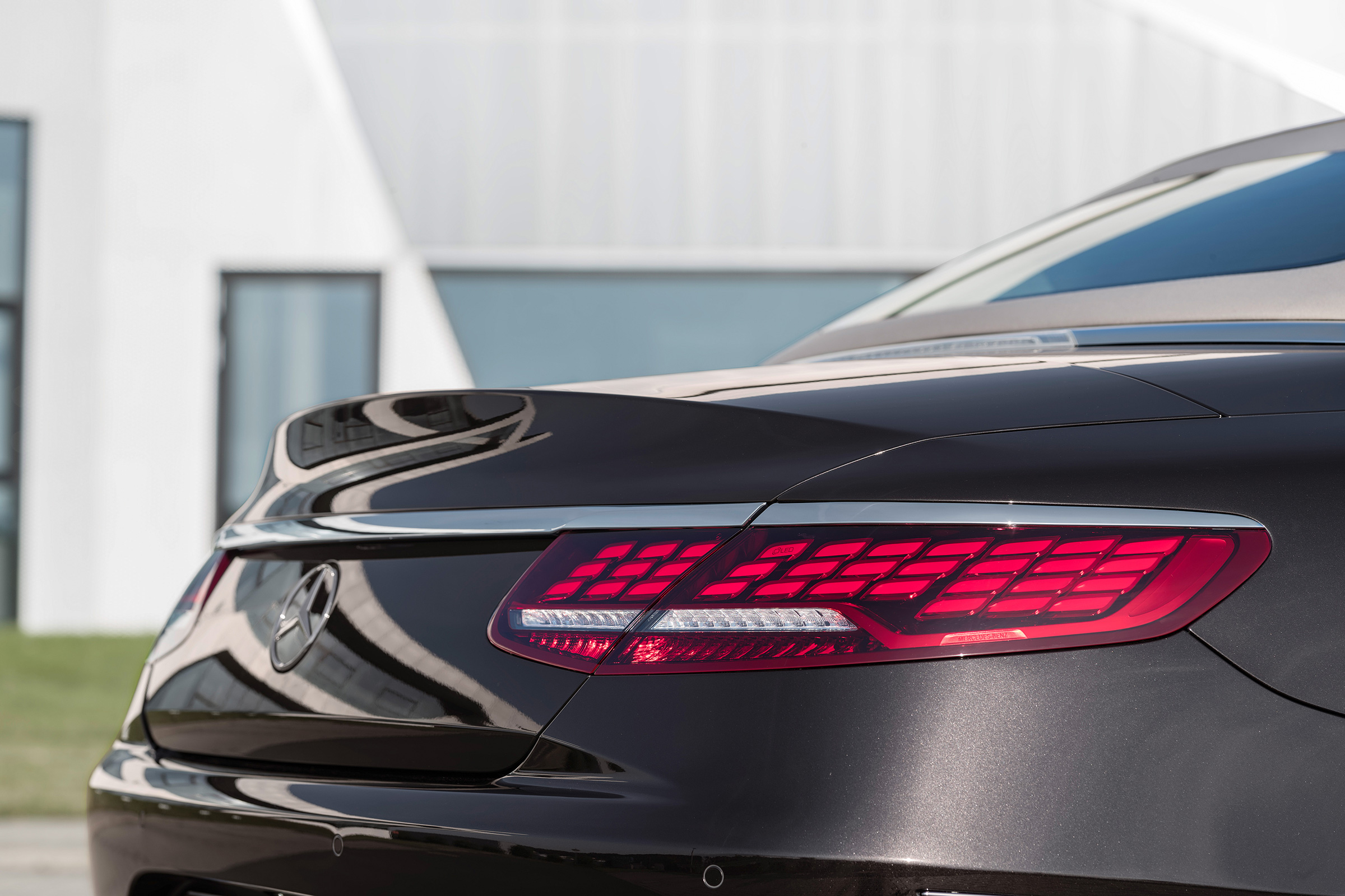 Mercedes-Benz S560 Cabriolet rear light