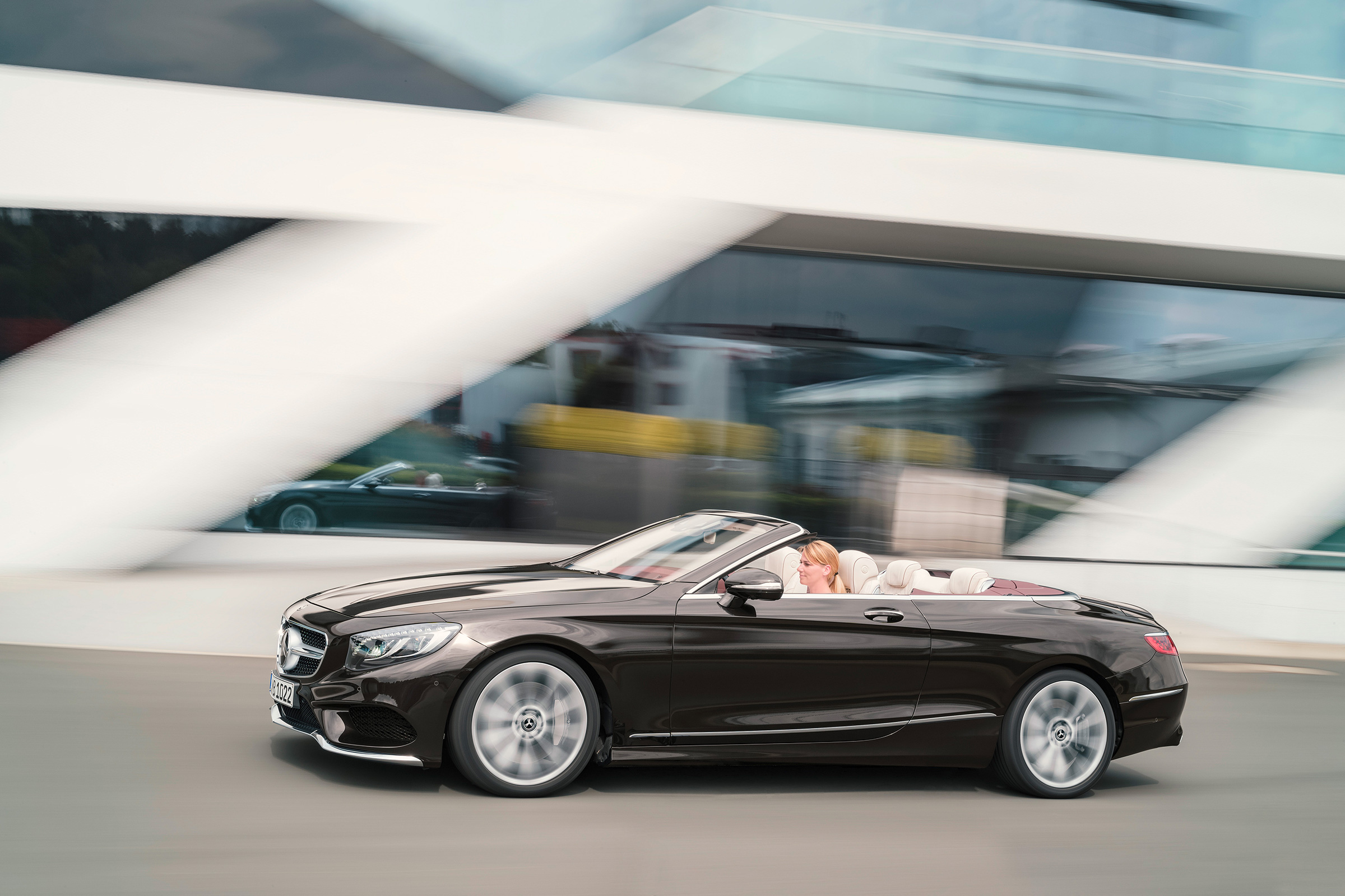 Mercedes-Benz S560 Cabriolet side