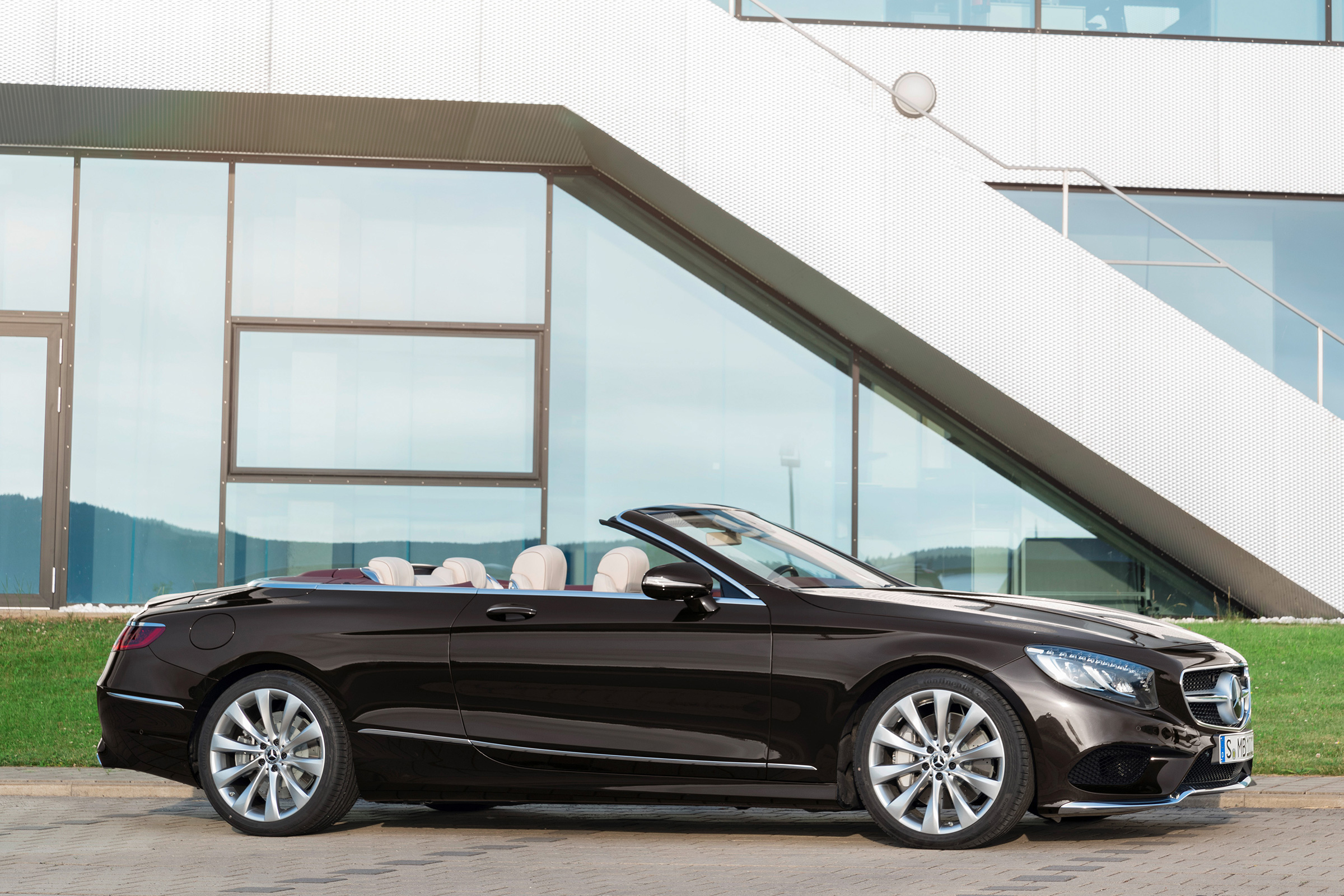 Mercedes-Benz S560 Cabriolet side