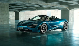 McLaren 720S Spider - front quarter