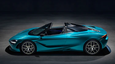 McLaren 720S Spider - side