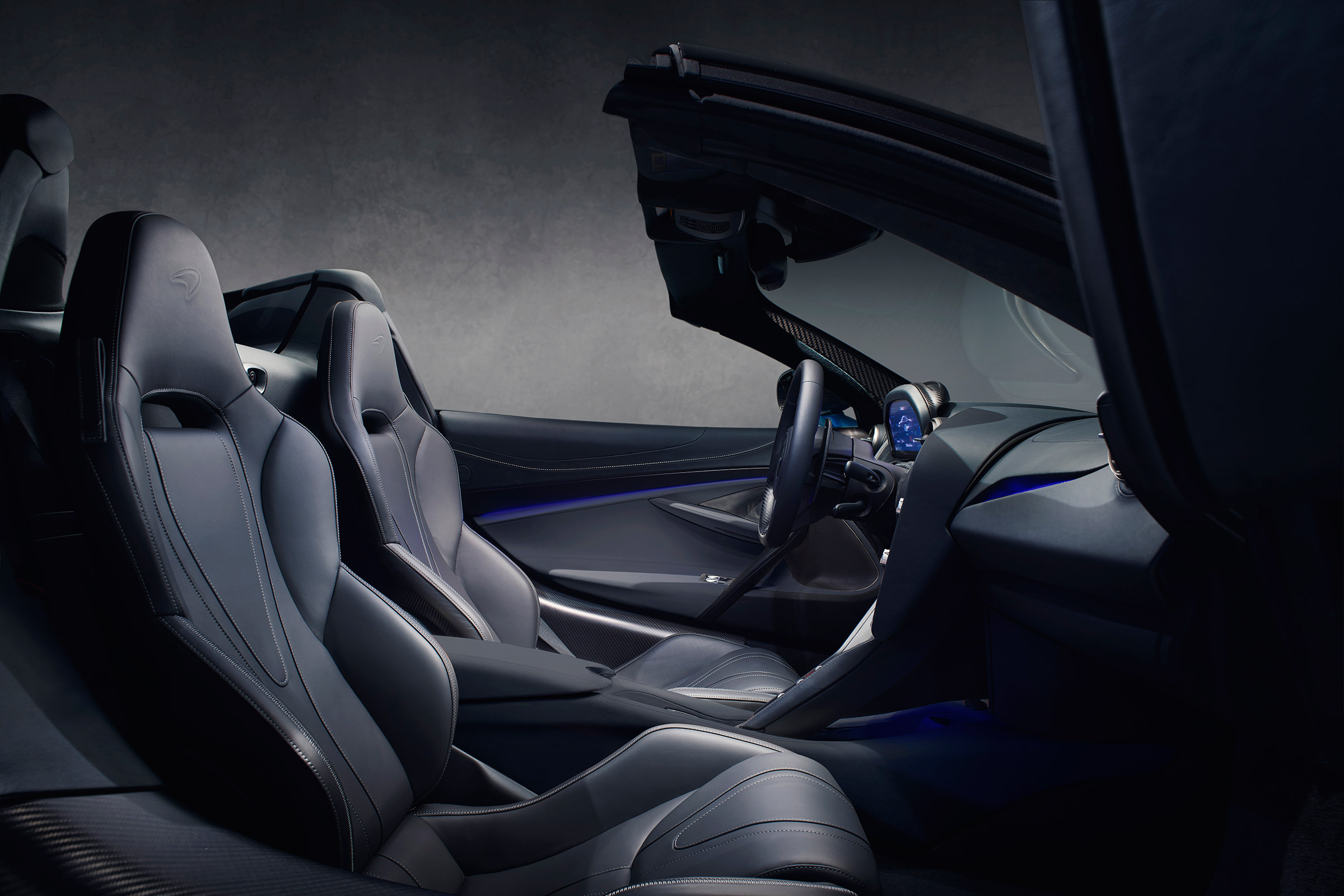 McLaren 720S Spider - roof