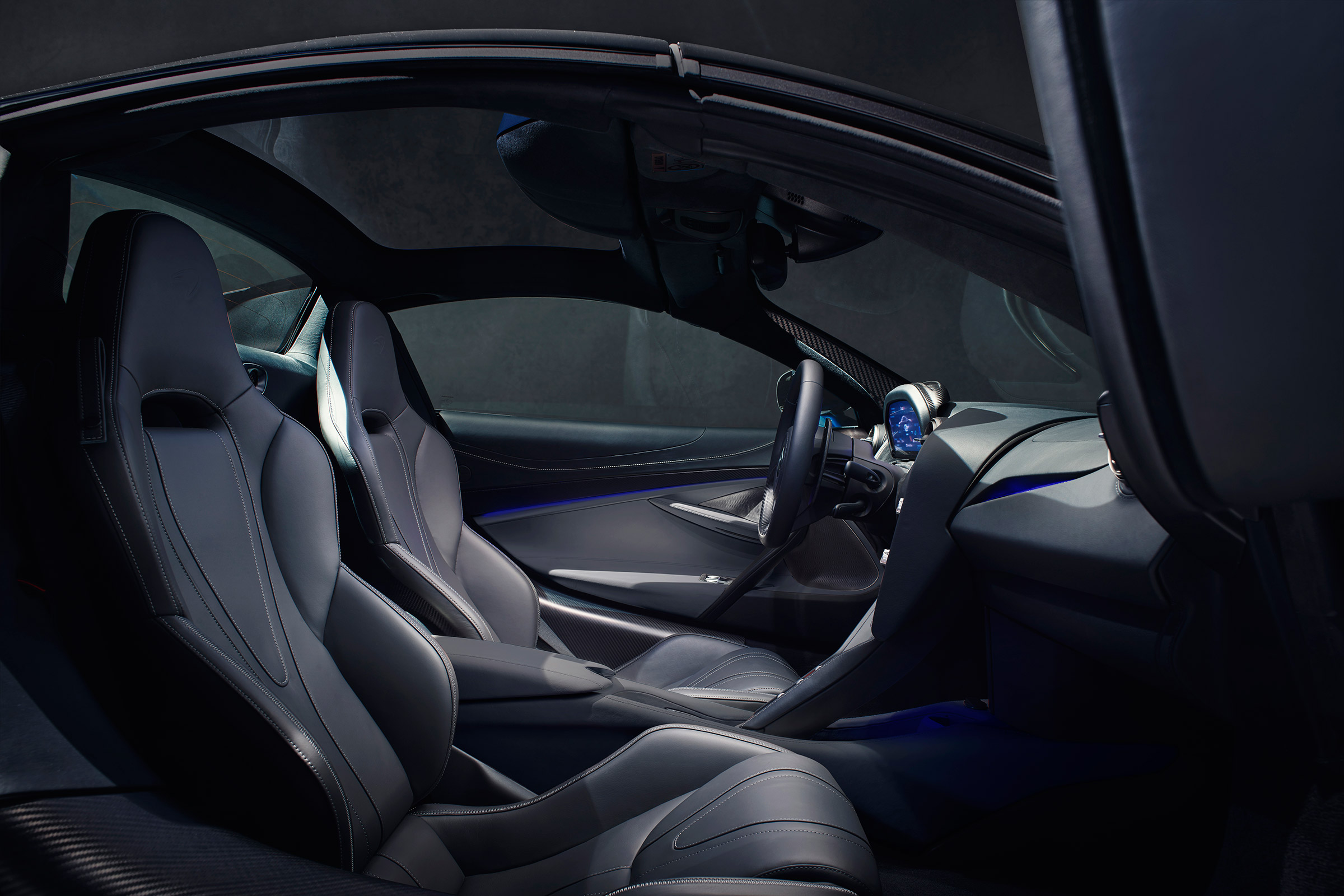 McLaren 720S Spider - interior