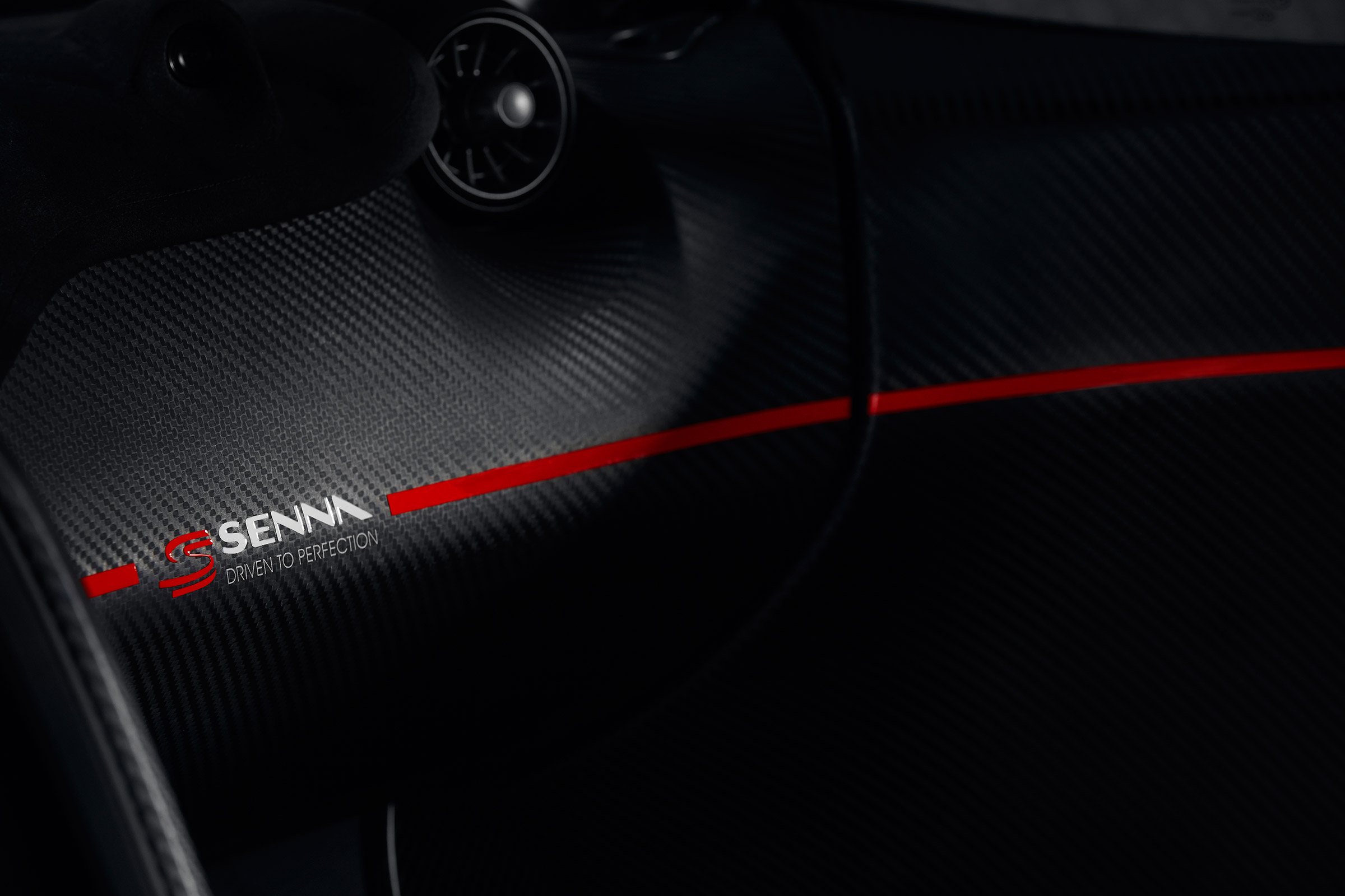 McLaren P1 GTR MSO - dash