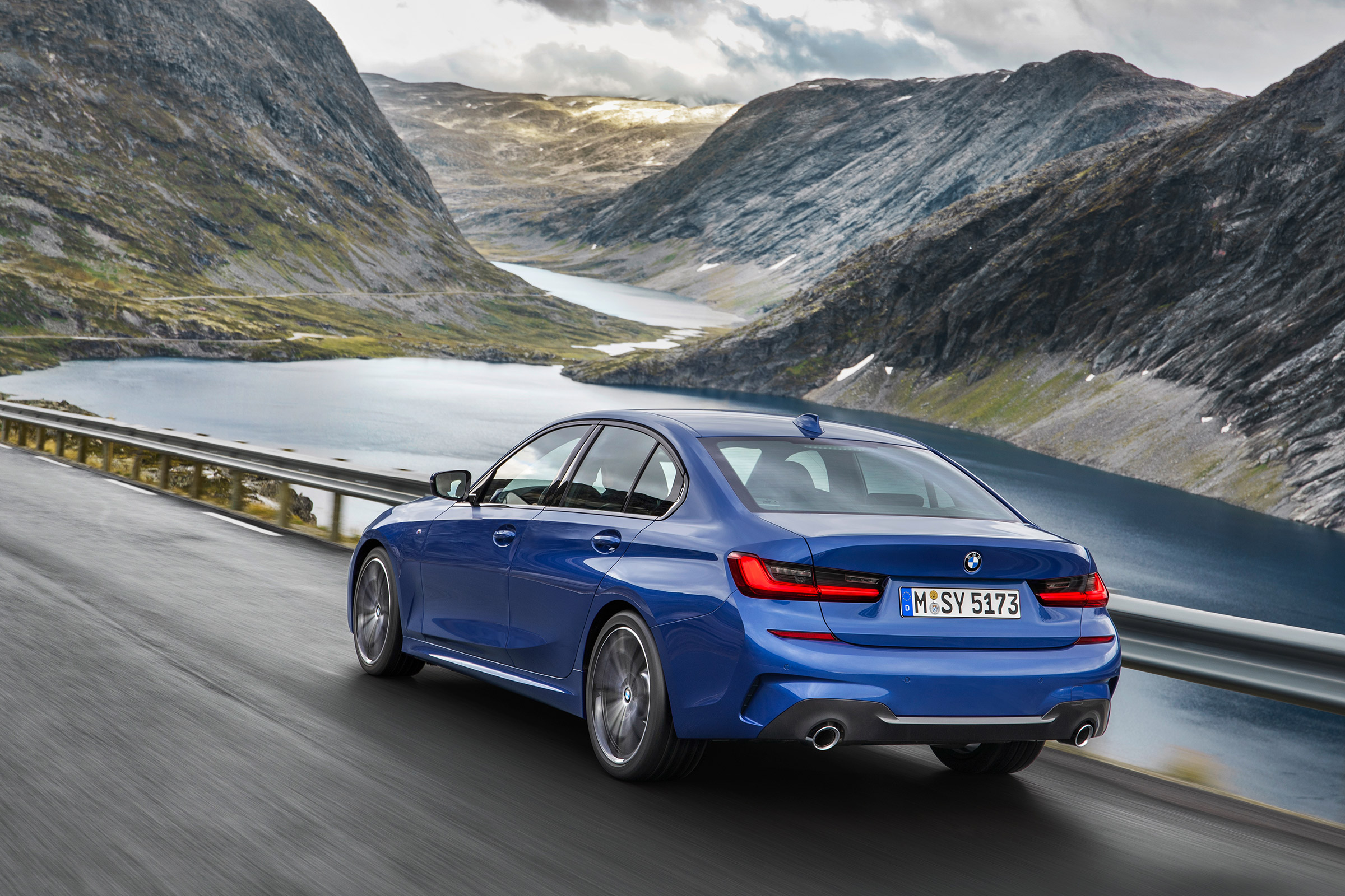 BMW 3-series review - rear quarter
