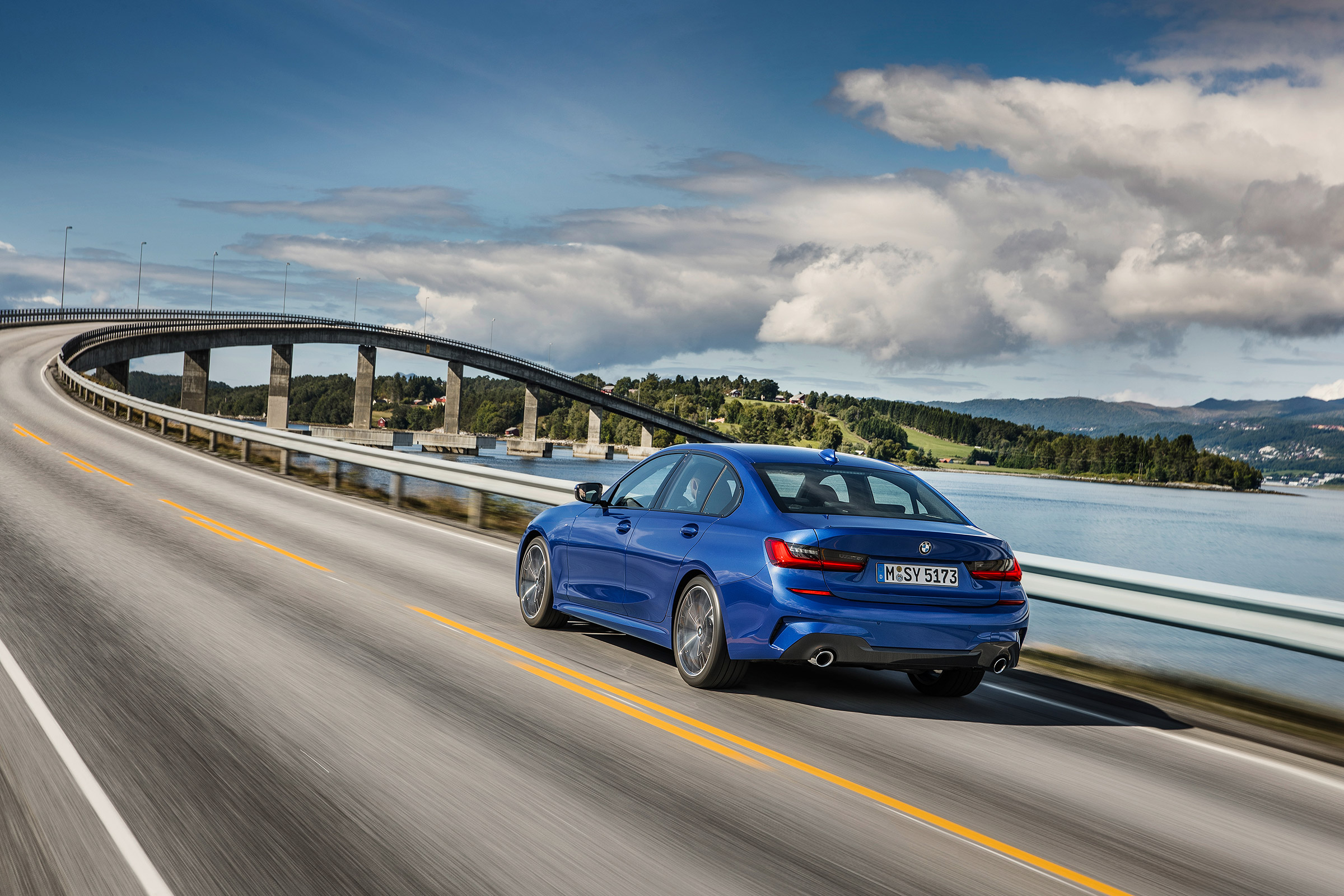 BMW 3-series review - rear quarter