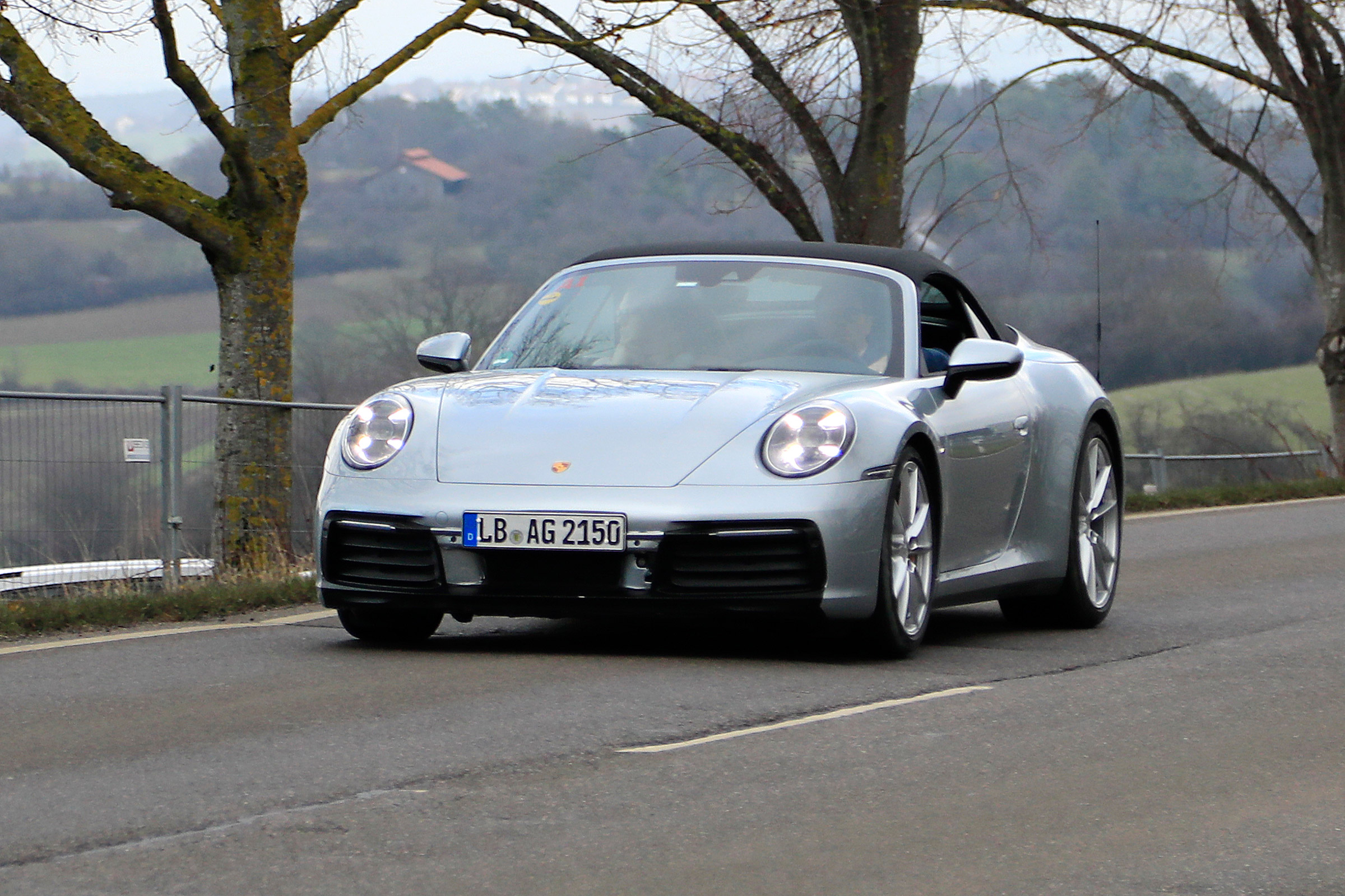 Porsche 911 Cabrio spy - front