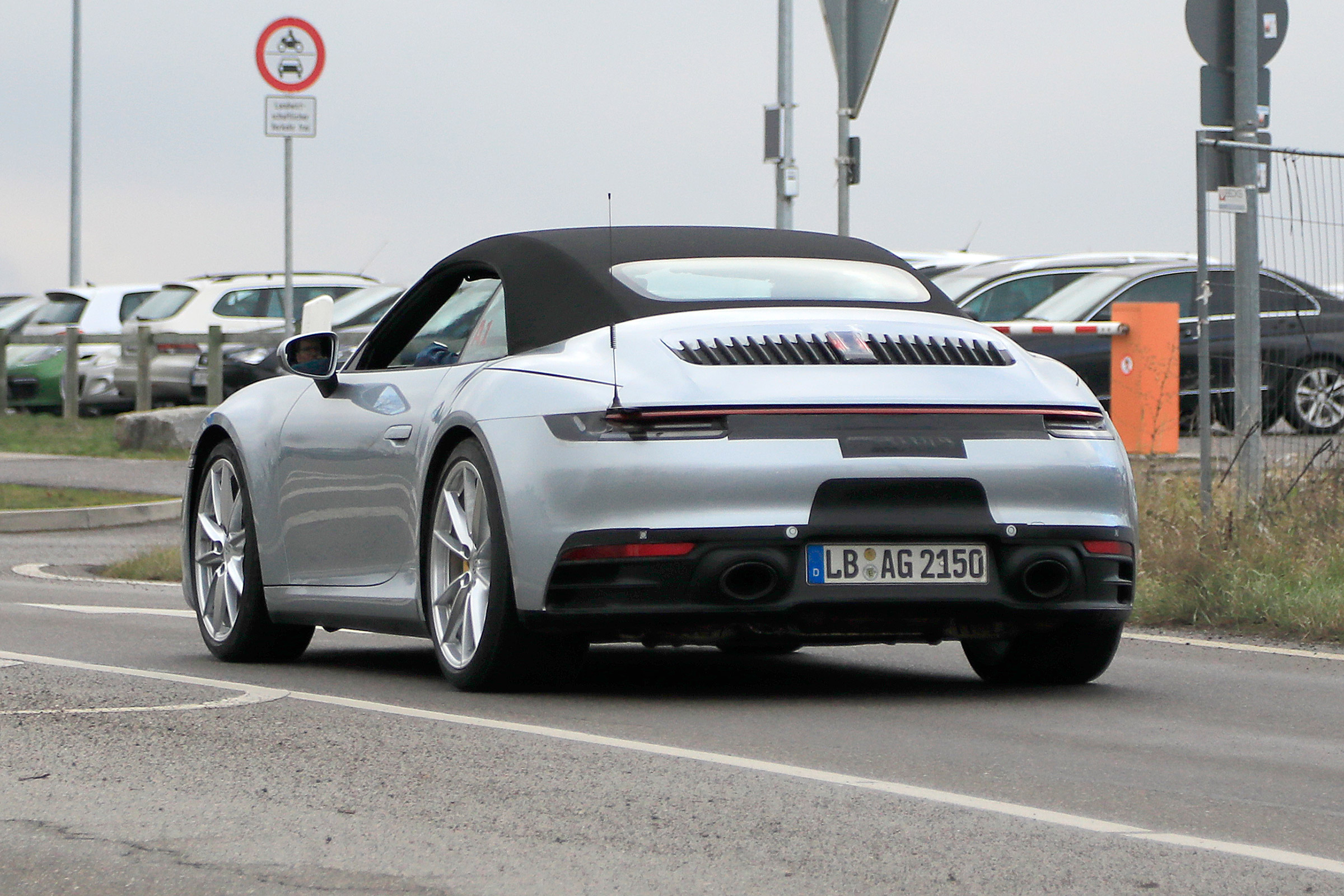 Porsche 911 Cabrio spy - rear