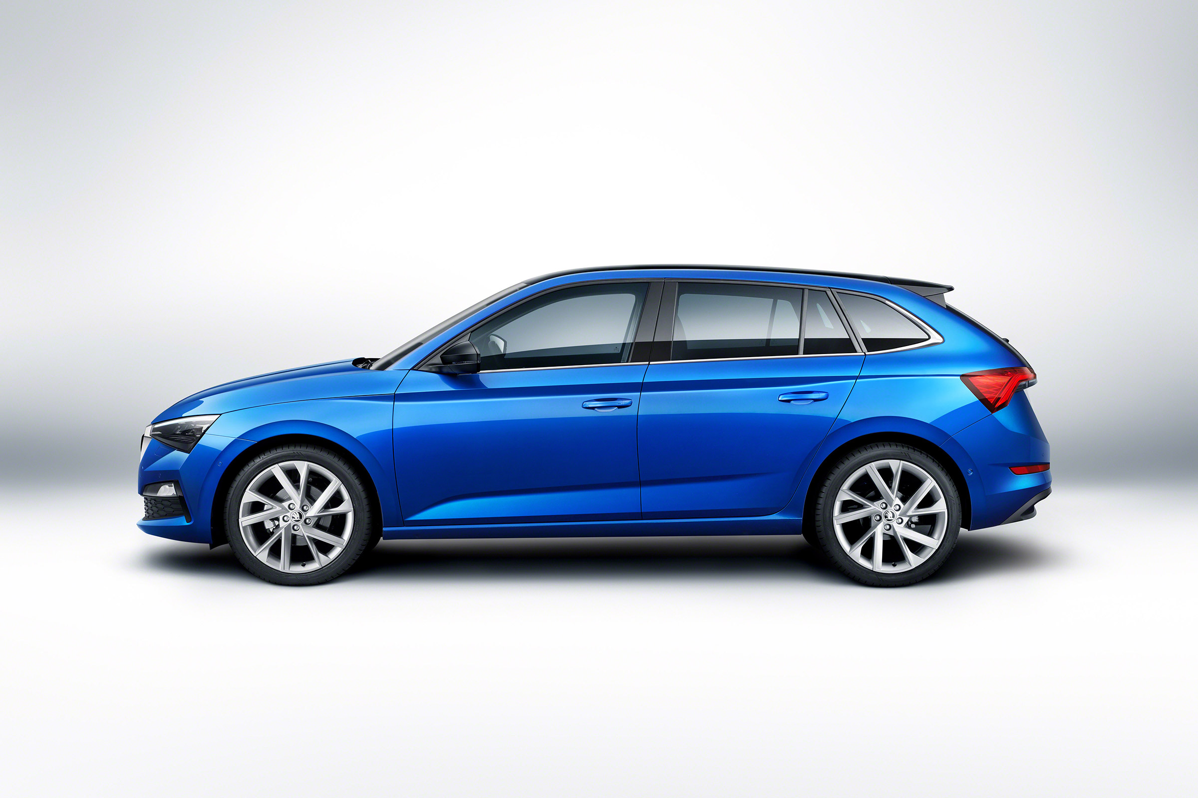 Skoda Scala - side