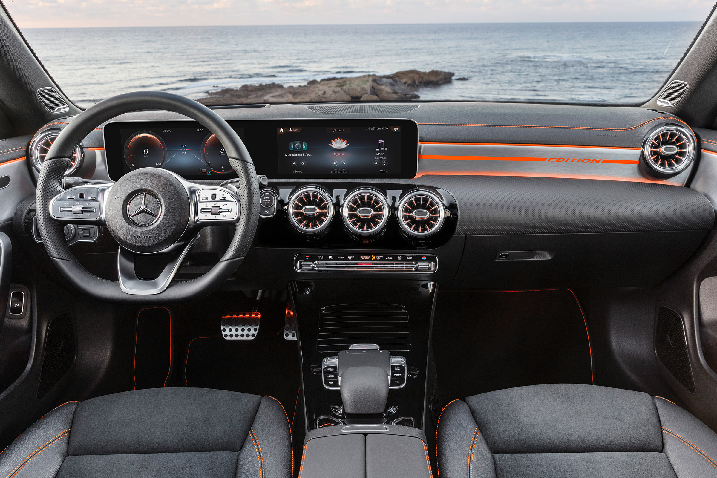 Mercedes CLA 2019 revealed - dash