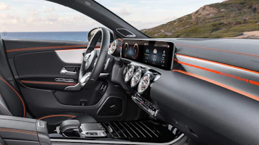 Mercedes CLA 2019 revealed - dash