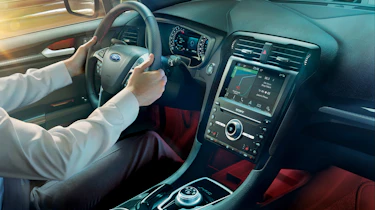 Ford Mondeo MY19 estate - dash