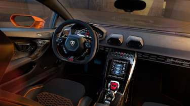 Lamborghini Huracan EVO interior