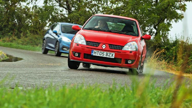 Clio Trophy driving -