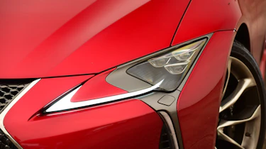 Lexus LC 500h - headlights