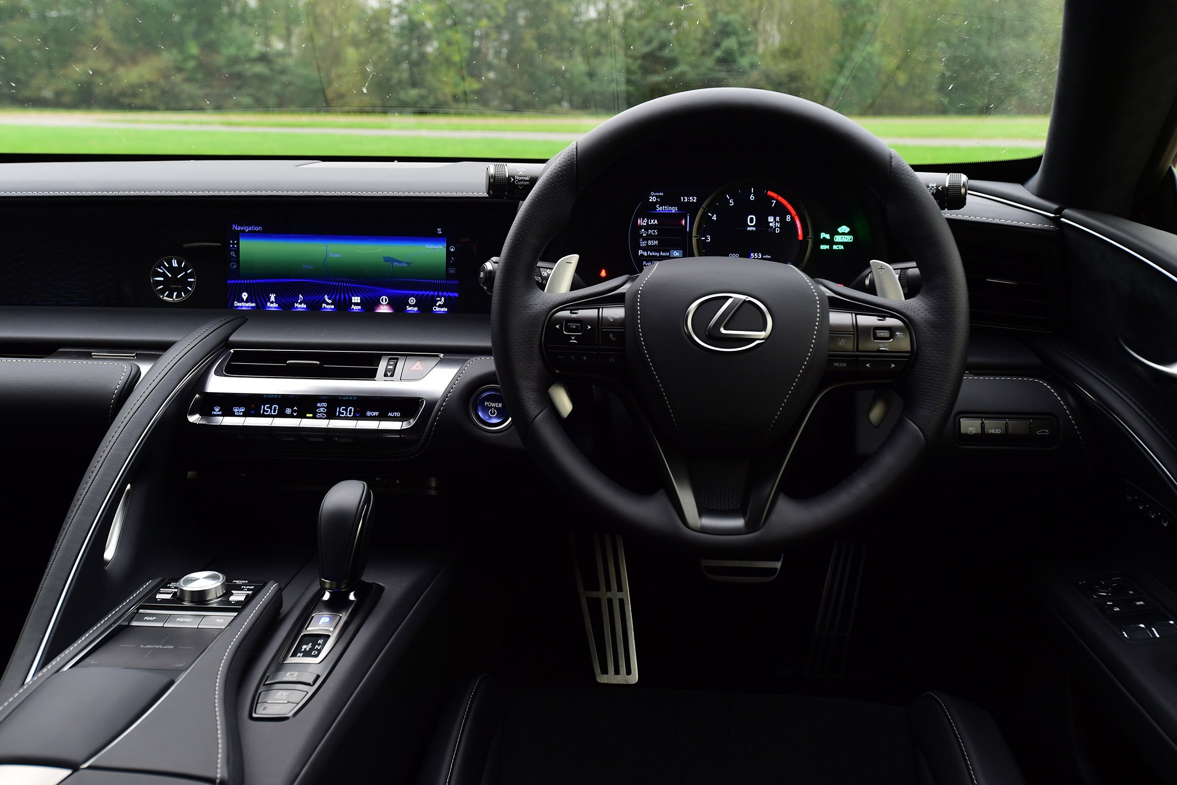 Lexus LC 500h - dash