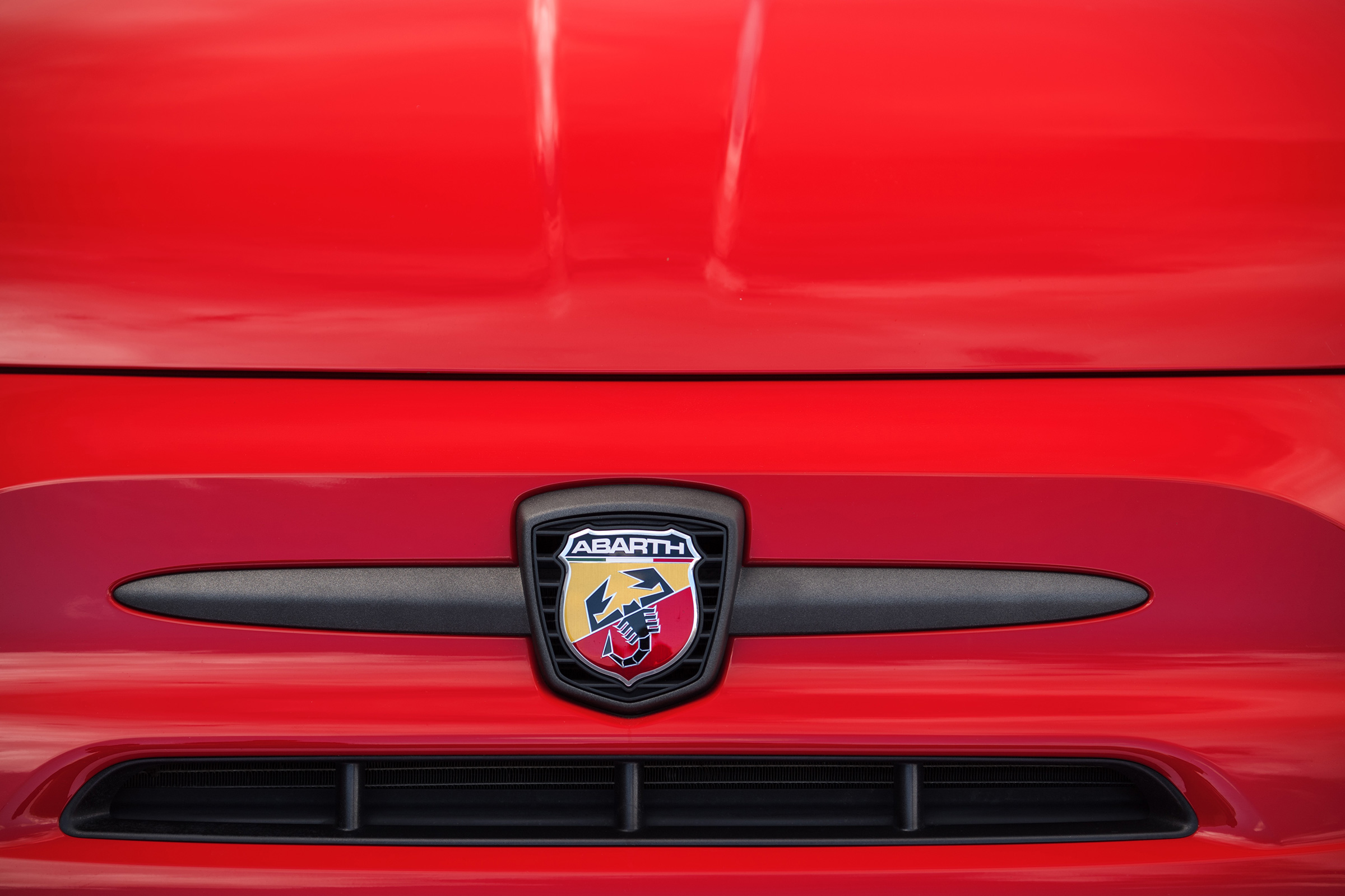 Abarth 595 badge 