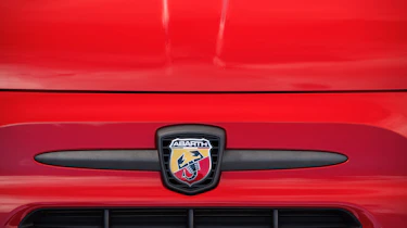 Abarth 595 badge