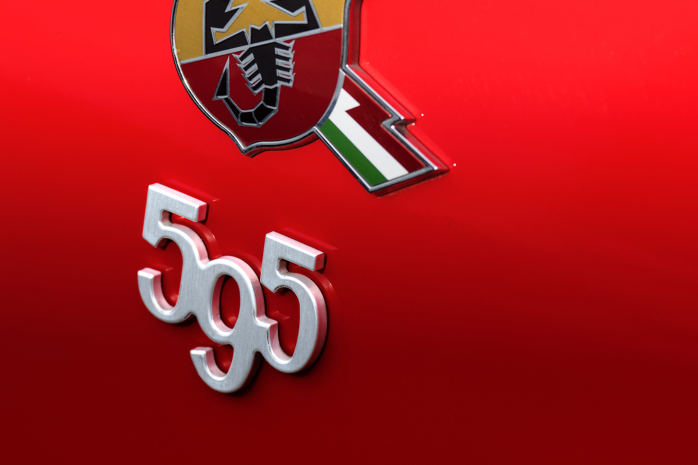 Abarth 595 badge 
