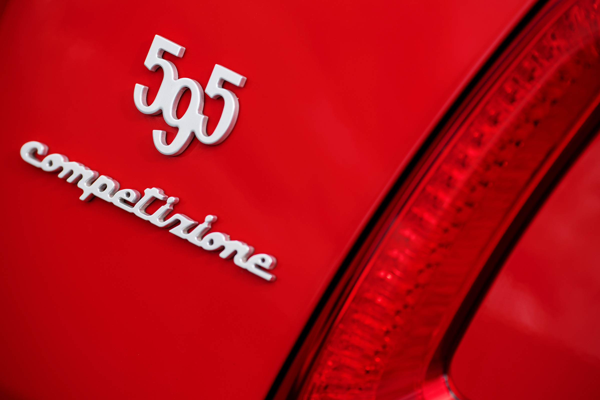 Abarth 595 badge
