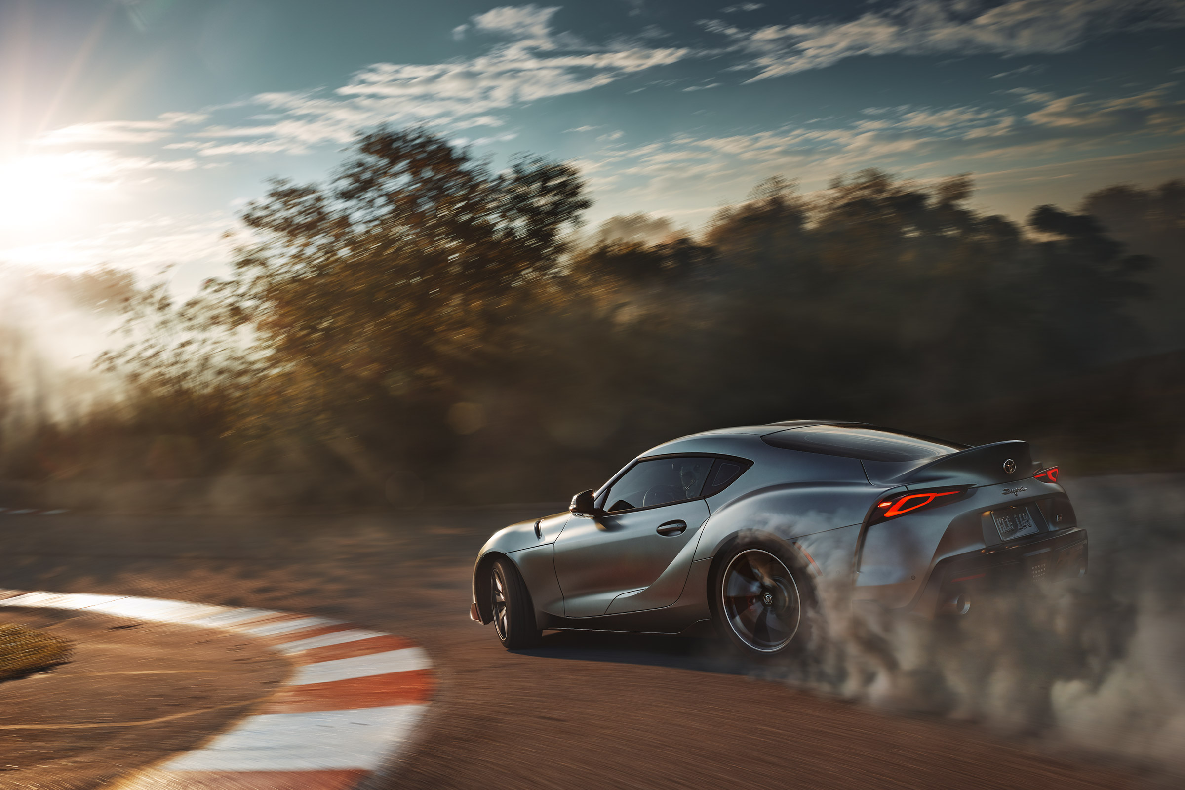 Toyota Supra - side