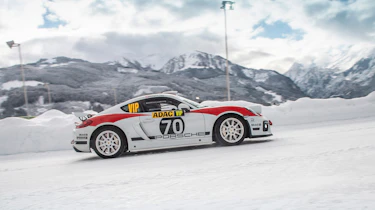 Porsche Cayman GT4 Rallye - side