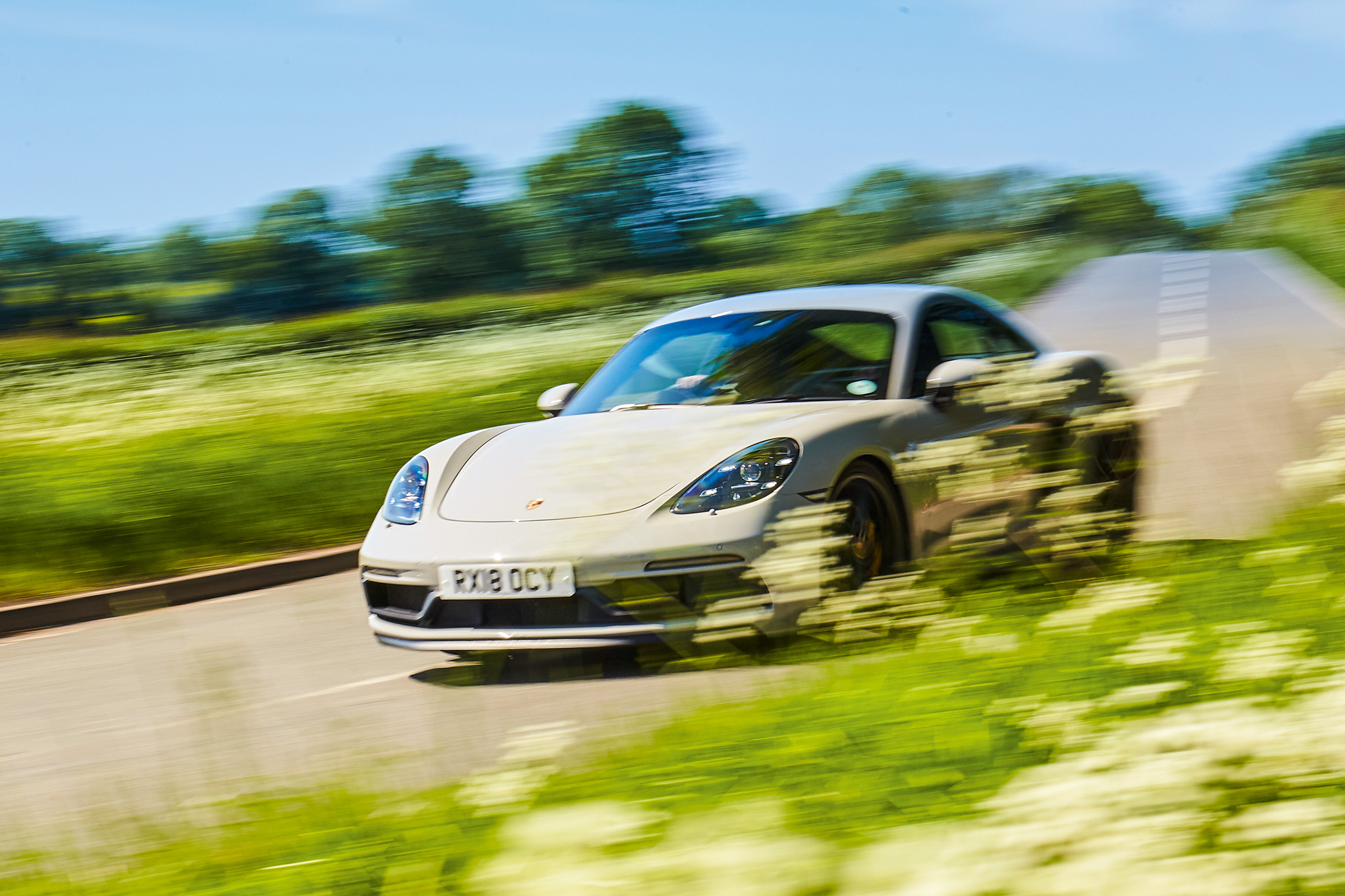 Porsche Cayman GTS 