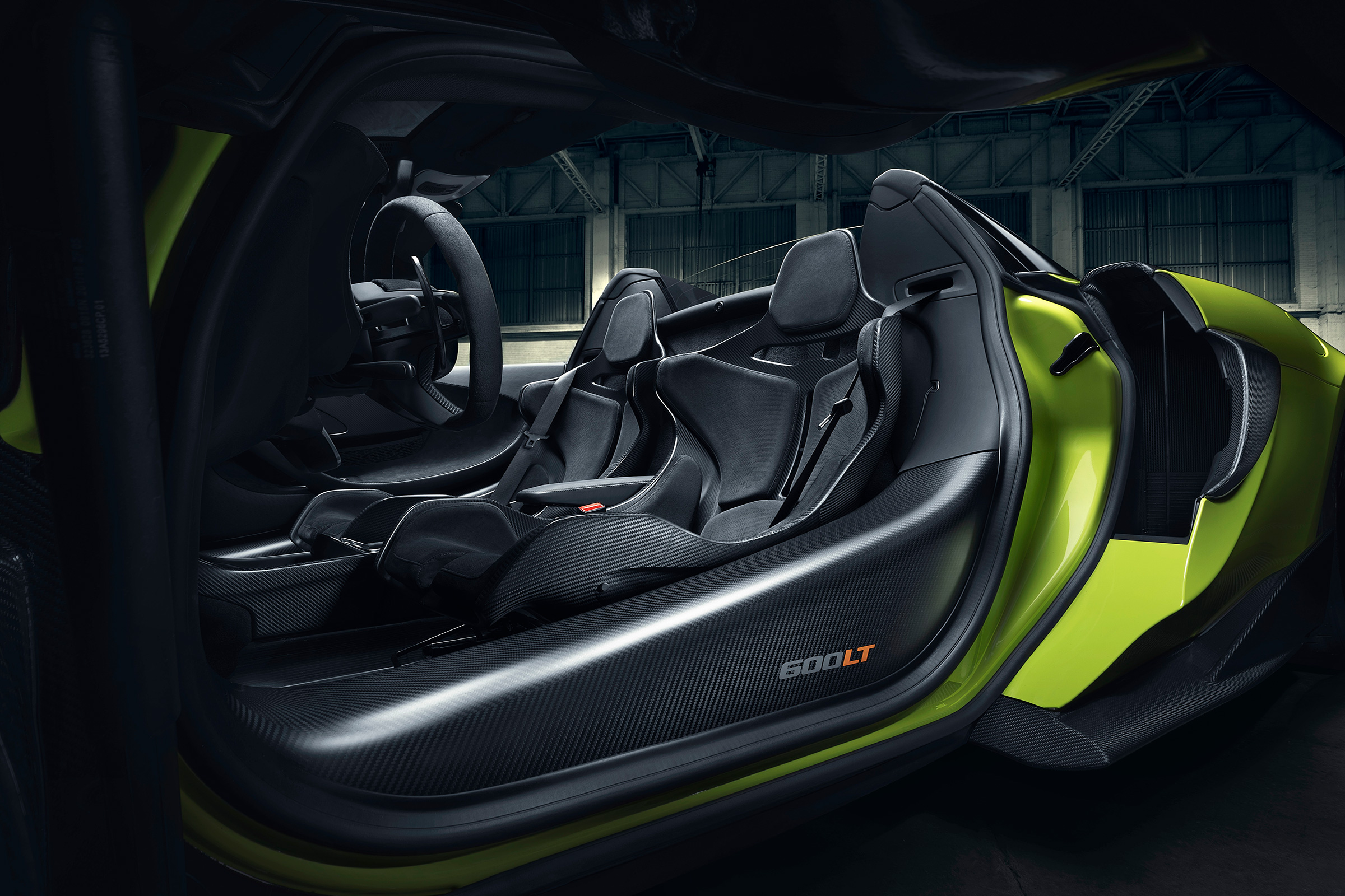McLaren 600LT Spider seats