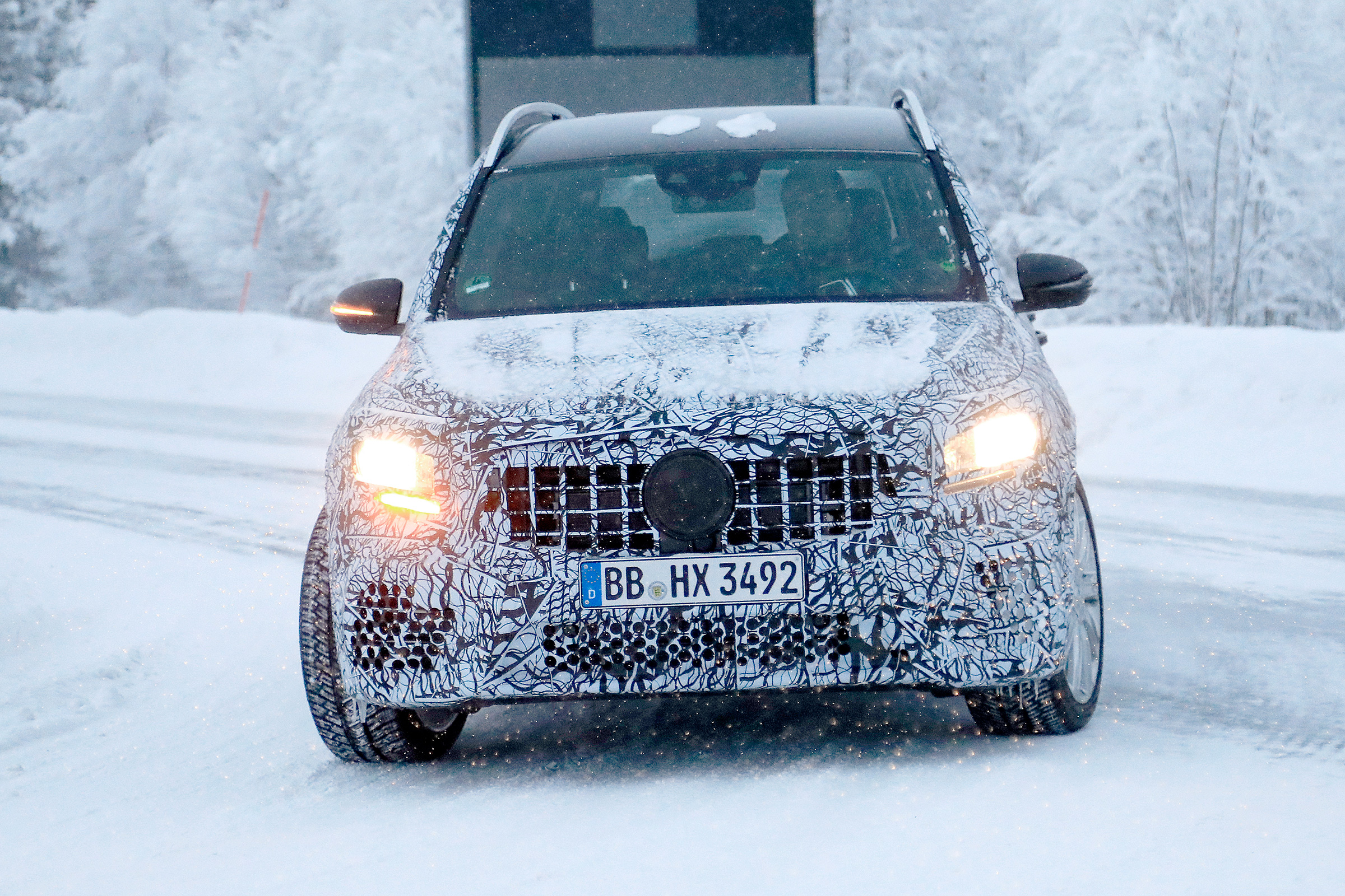 Mercedes-AMG GLB 35 spies