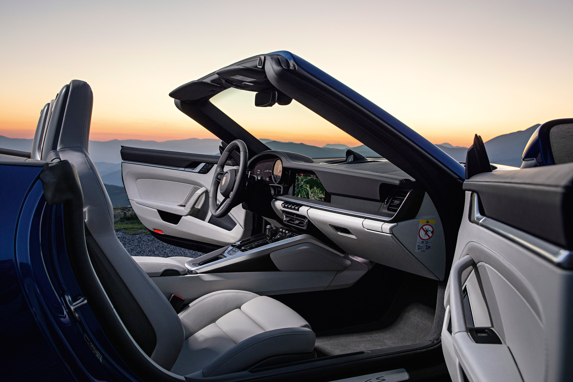 Porsche 911 Cabriolet 992 - dash