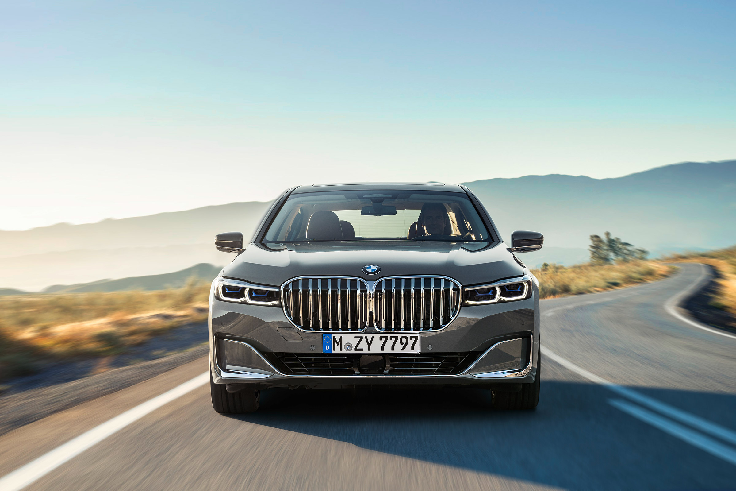 2019 BMW 7-series - nose