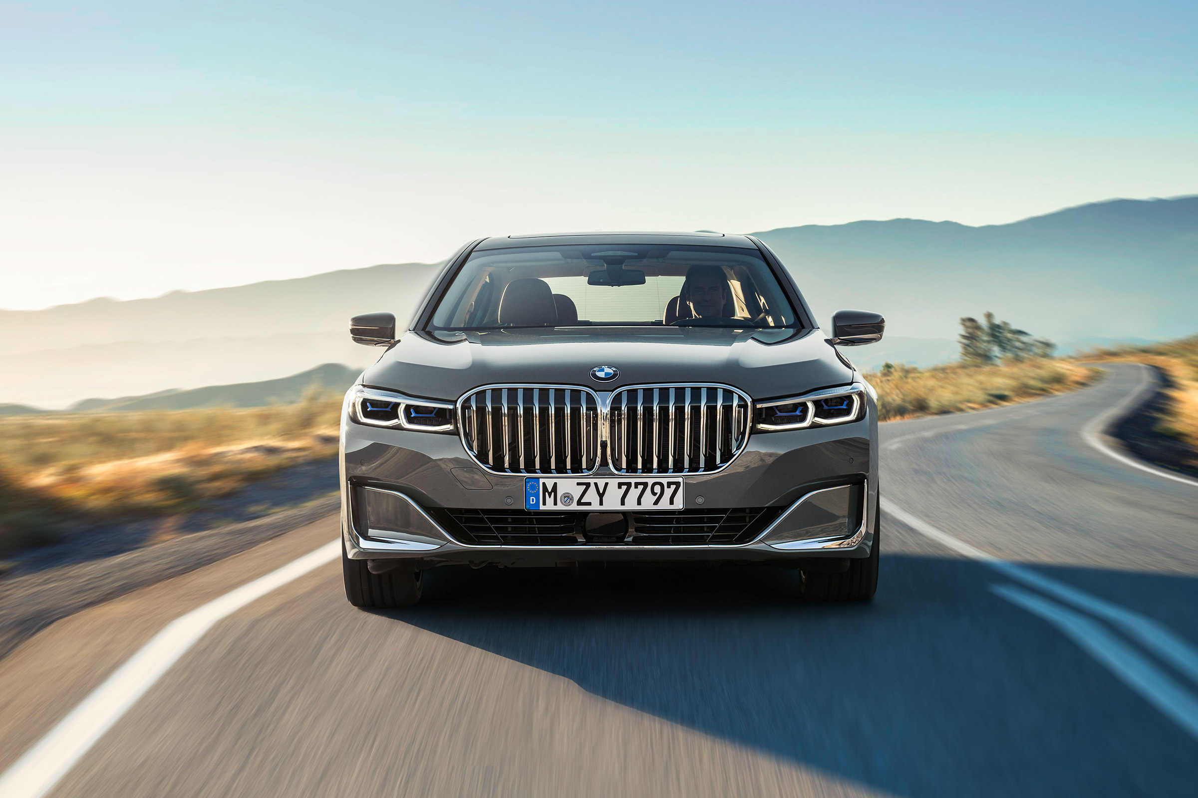 BMW 7-series header