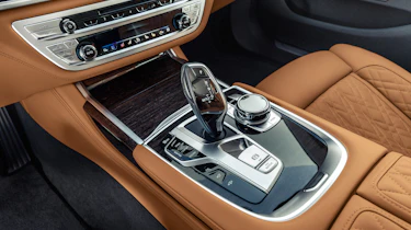 2019 BMW 7-series - console