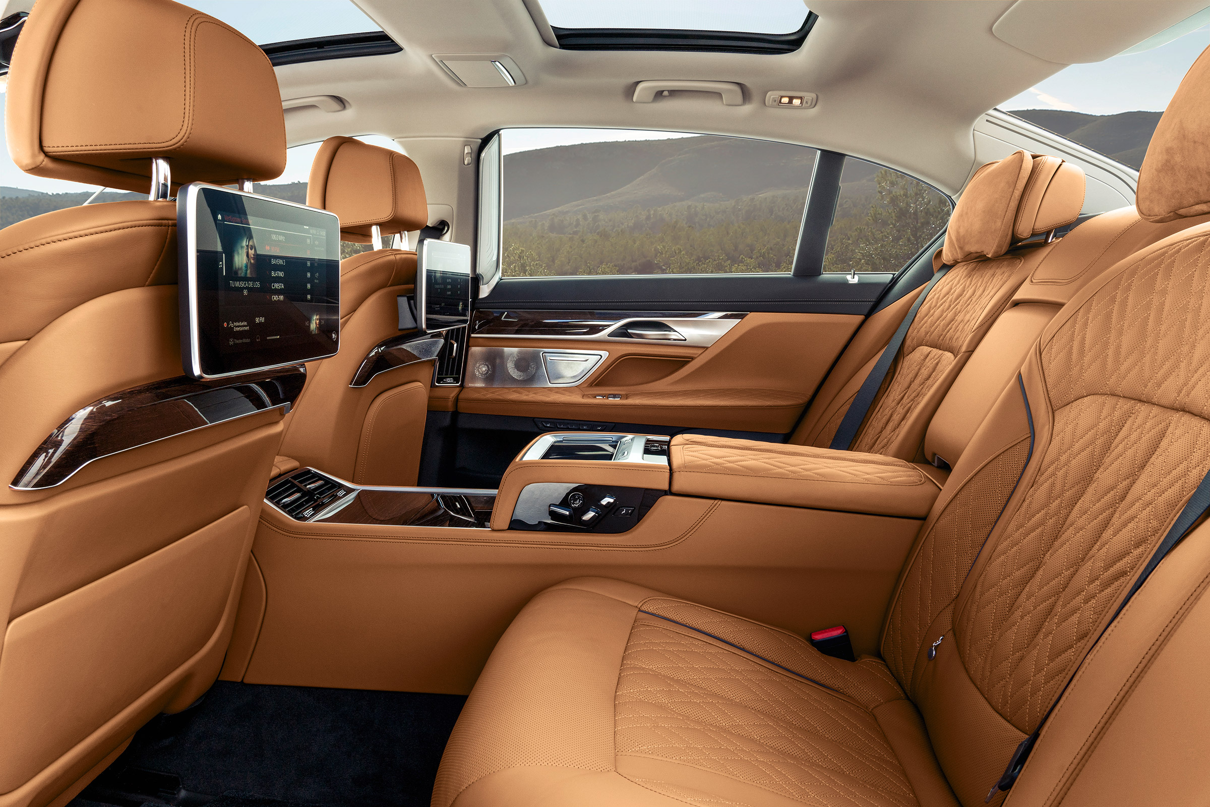 2019 BMW 7-series - rear seats