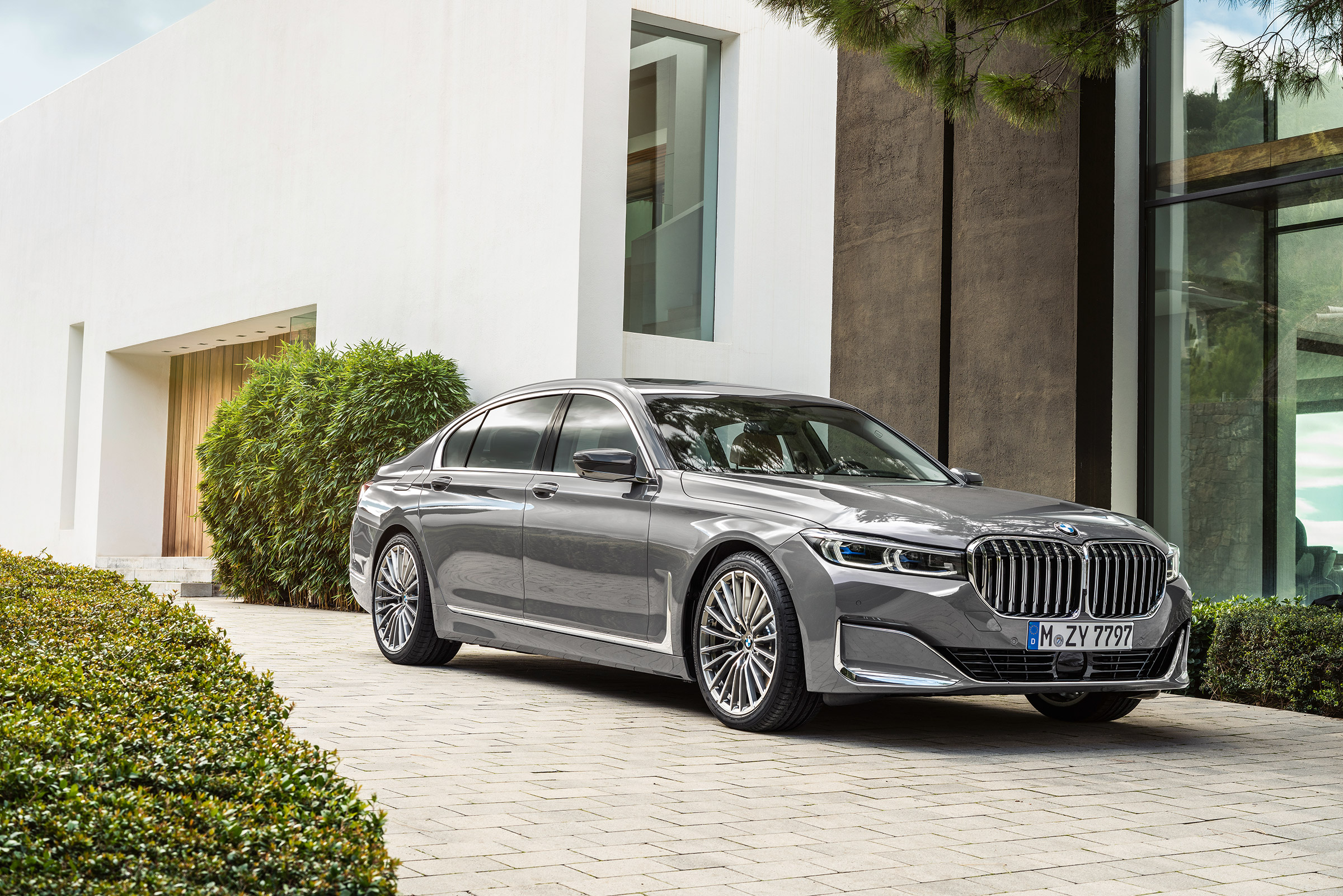 2019 BMW 7-series - front